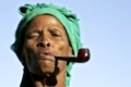 Alte namibianische Frau raucht eine Pfeife, Namibia, Afrika, old namibian woman is smoiking a pipe, Africa
